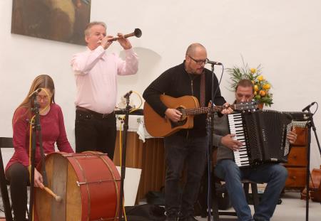 Podpis namere za digitalizacijo arhiva ljudskih pesmi Notranjske 49 FOTO LJUBO VUKELIČ